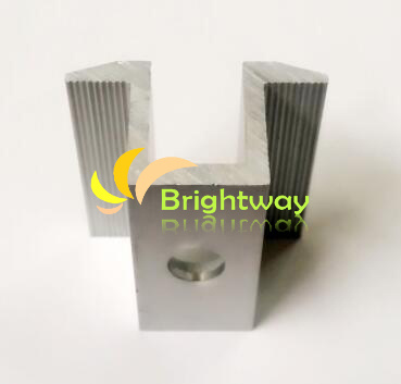 Aam005 Aluminum Middle Clamp for Solar Power System